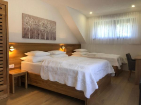 Отель Plitvice Miric Inn  Плитвицкие Озёра